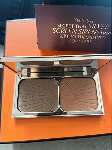 Beden Charlotte Tilbury