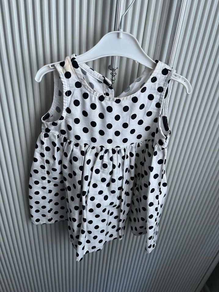 Puantiye Desenli Pamuklu Kolsuz Kız Elbisesi - Görsel 2