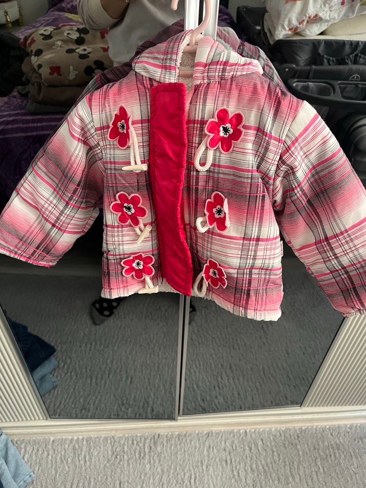 Çiçekli Pembe Kapüşonlu Kız Mont - Görsel 3