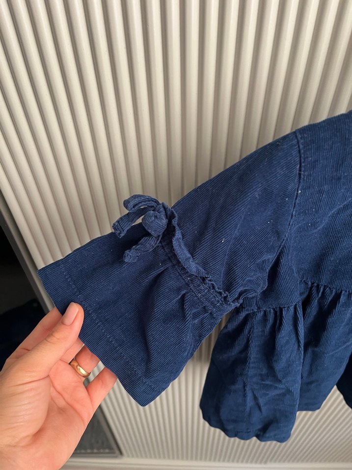 Düğmeli kız çocuk kadife elbise - Görsel 2