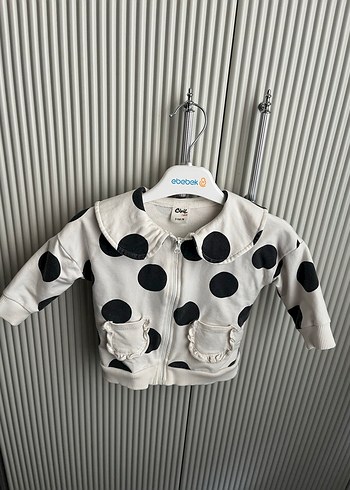 Kız Çocuk Beyaz Puantiyeli Boğazlı Sweatshirt - Görsel 3