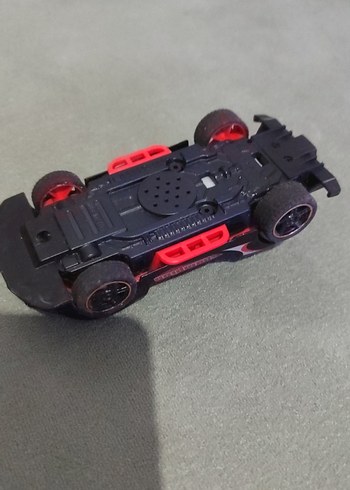 Kırmızı-Siyah Yarış Oyuncak Arabası - Görsel 3