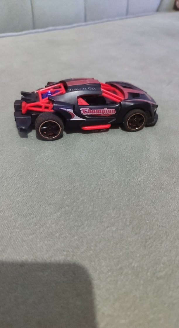 Kırmızı-Siyah Yarış Oyuncak Arabası - Görsel 5