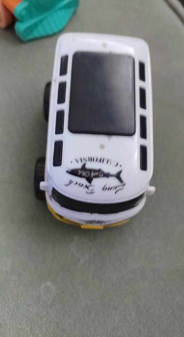 Sarı Minyatür Oyuncak Araba - Görsel 4