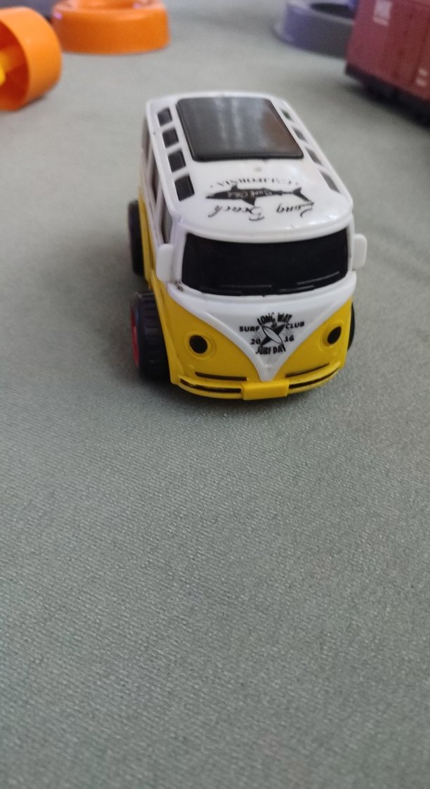 Sarı Minyatür Oyuncak Araba - Görsel 2