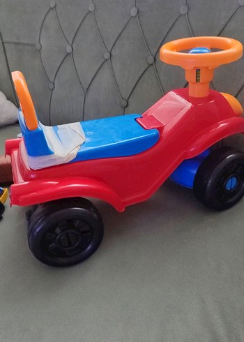 Renkli Kırmızı Oyuncak Araba - Görsel 2