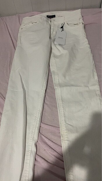 Bershka beyaz pantolon