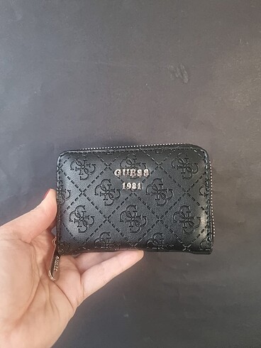  Beden Guess Mini Siyah Cüzdan