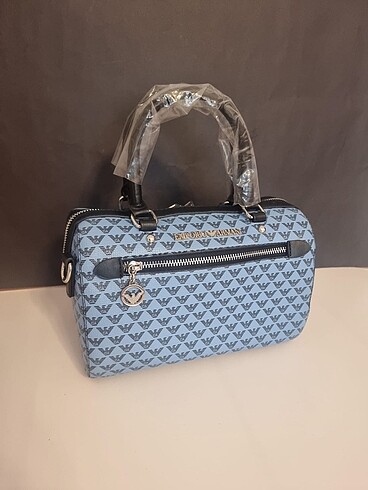 Emporio Armani Armani Çapraz Askılı Çanta