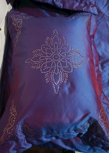 İşlemeli Parlak Mor Yatak Örtüsü - Görsel 8