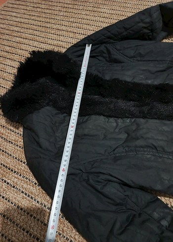 Kürk Detaylı Uzun Siyah Kadın Kaban - Görsel 3