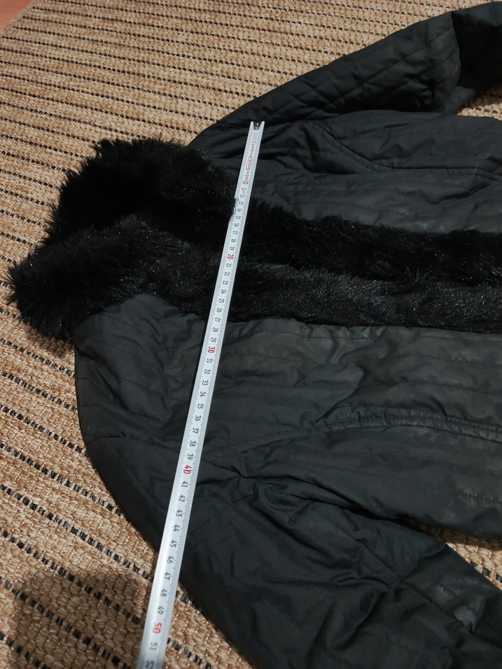 Kürk Detaylı Uzun Siyah Kadın Kaban - Görsel 3