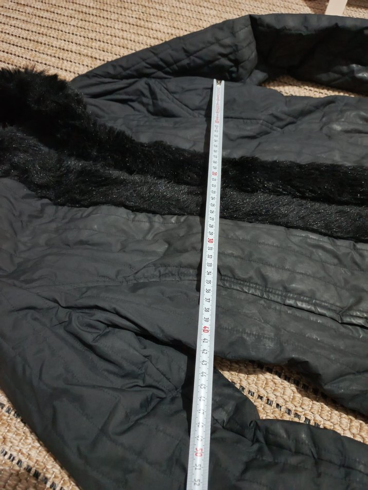 Kürk Detaylı Uzun Siyah Kadın Kaban - Görsel 4