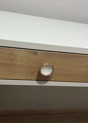 Dresuar Beyaz ve Ahşap Ayaklı Dekoratif Raf - Görsel 6