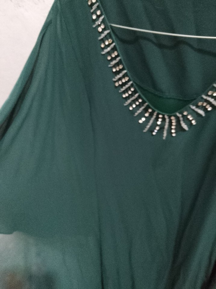 Yeşil V Yakalı Uzun Drapeli Abiye Elbise - Görsel 3