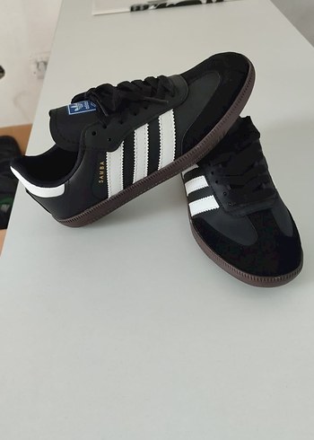 Siyah Beyaz Zebra Desenli Kadın Spor Ayakkabı