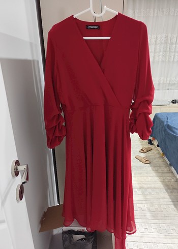 Kırmızı Uzun Drapeli Kadın Elbise - Görsel 2