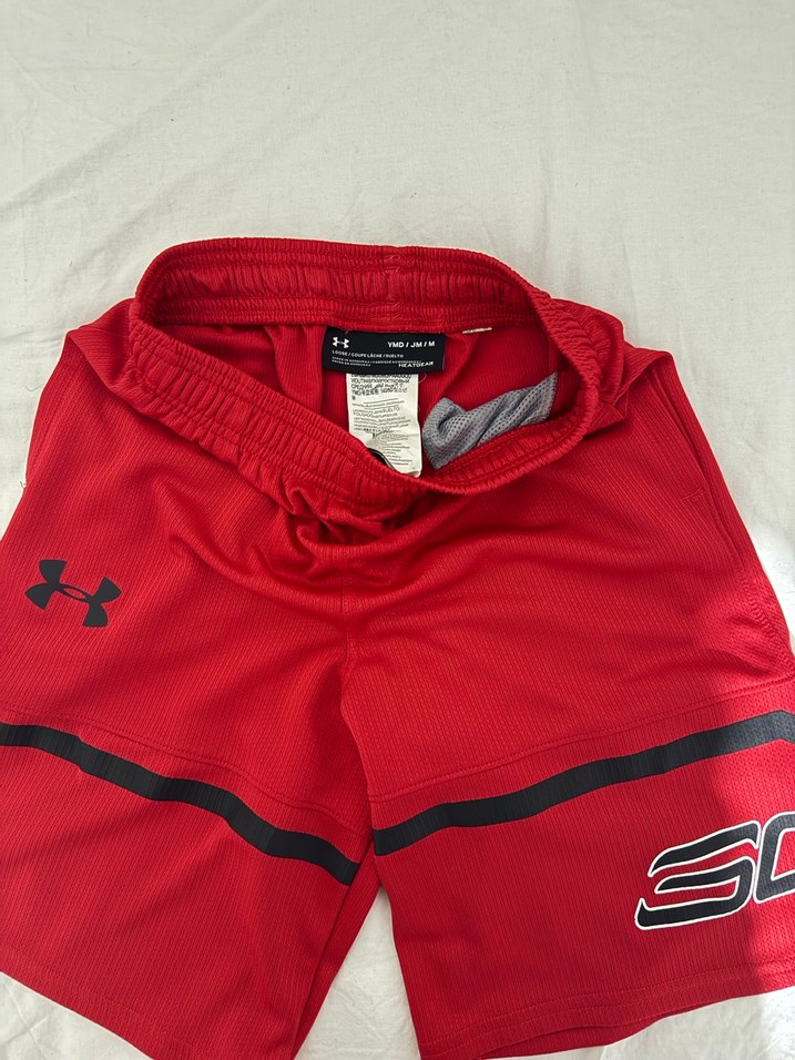 Kırmızı Dar Kesim Spor Şort - Görsel 2