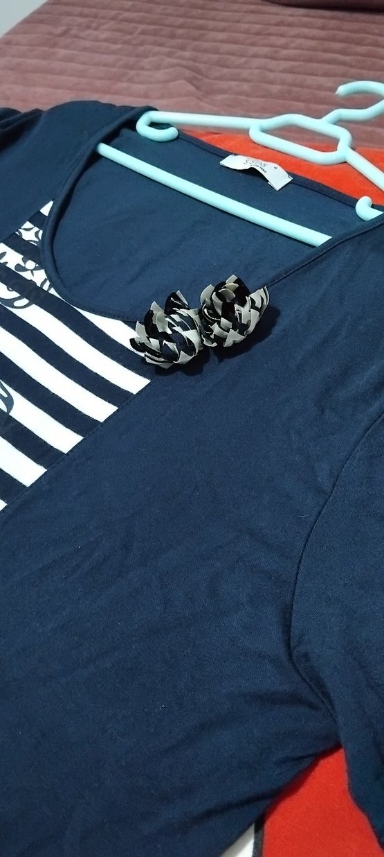 Lacivert Desenli Hamile Tişörtü V Yaka - Görsel 2