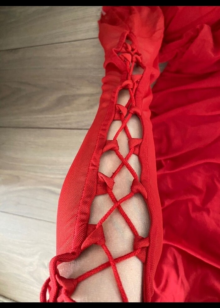 Kırmızı gece elbisesi - Görsel 2