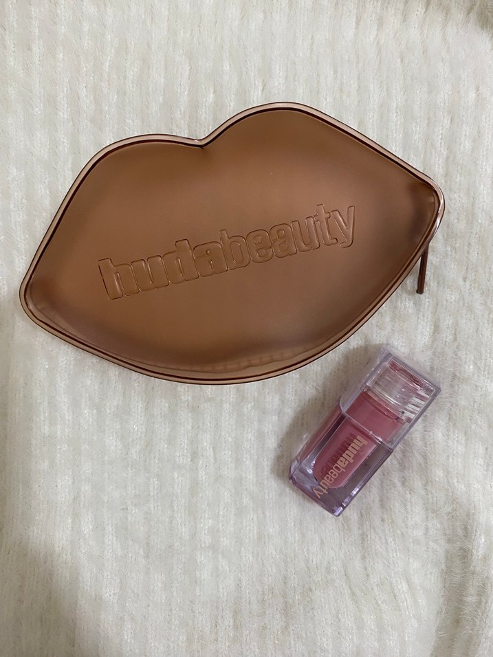 Huda Beauty Sugar Baby Gloss - Görsel 2