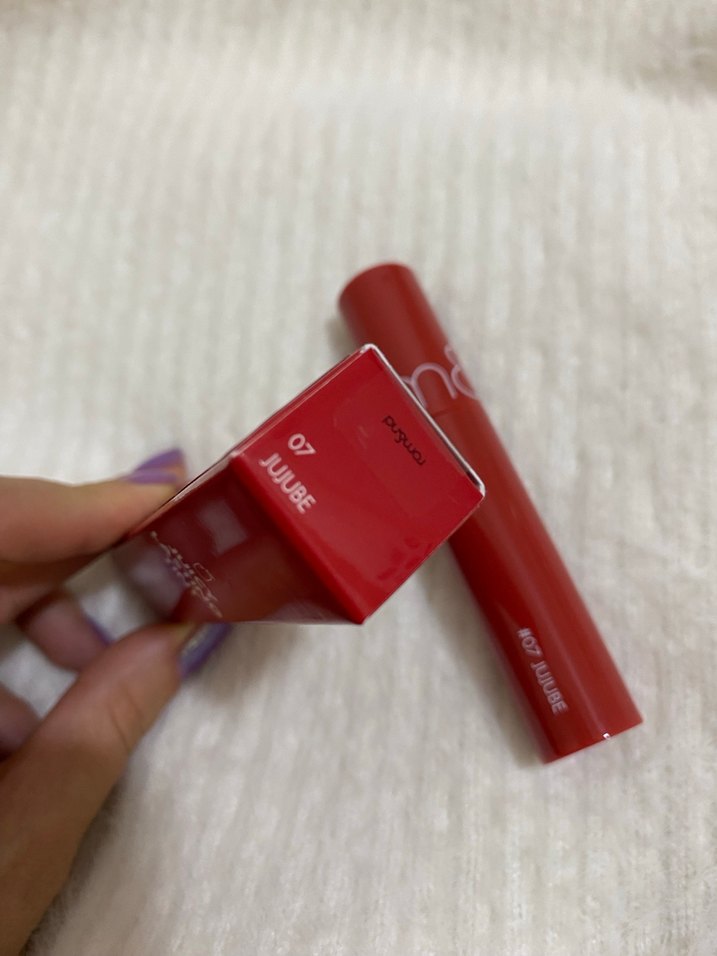 Rom&nd Juicy Lasting Tint No7 Jujube Kırmızı Parlak Ruj - Görsel 3