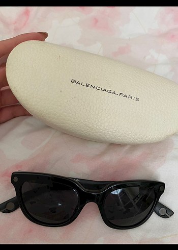 Şeffaf Siyah Gotik Kadın Güneş Gözlüğü - Görsel 2