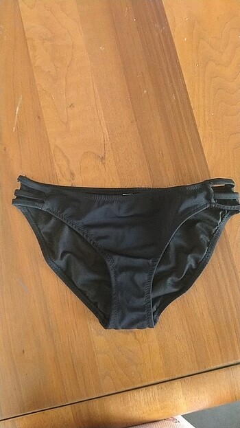 Siyah cut kesimli bikini altı 