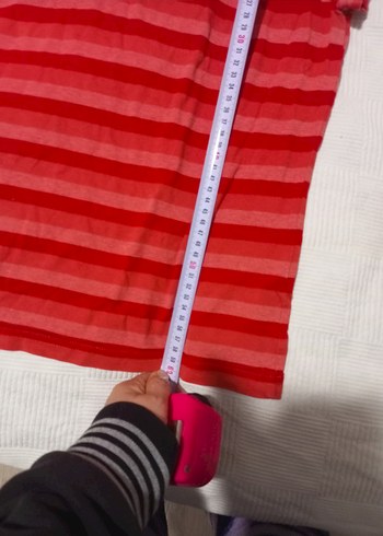 Kırmızı V Yaka Kısa Kollu Kadın Tişört - Görsel 3