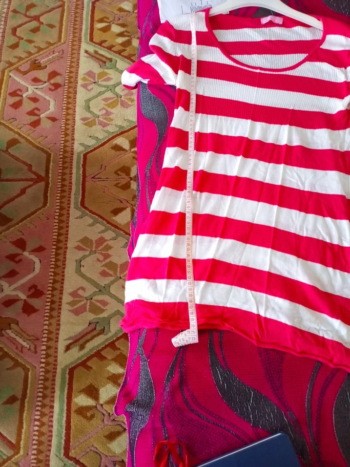 Tiffany trende Kısa Kollu Kırmızı Çizgili  l beden Tişörtü - Görsel 3