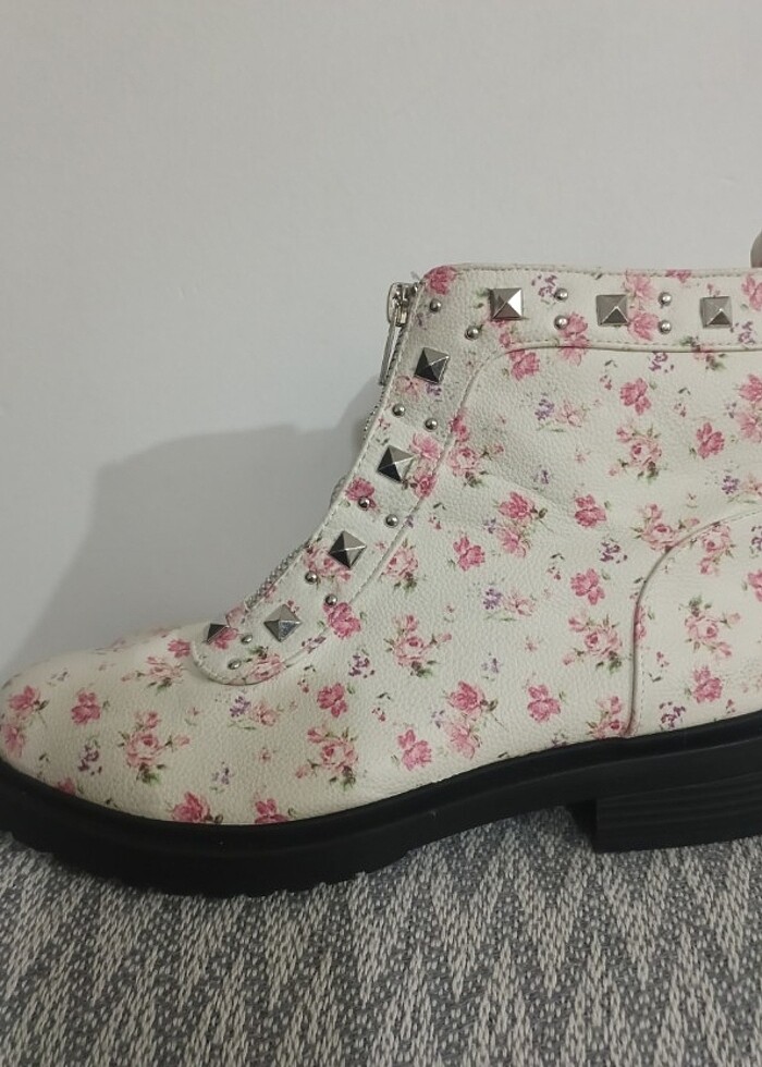 Kadın çiçek desenli bot 38 numara - Görsel 5