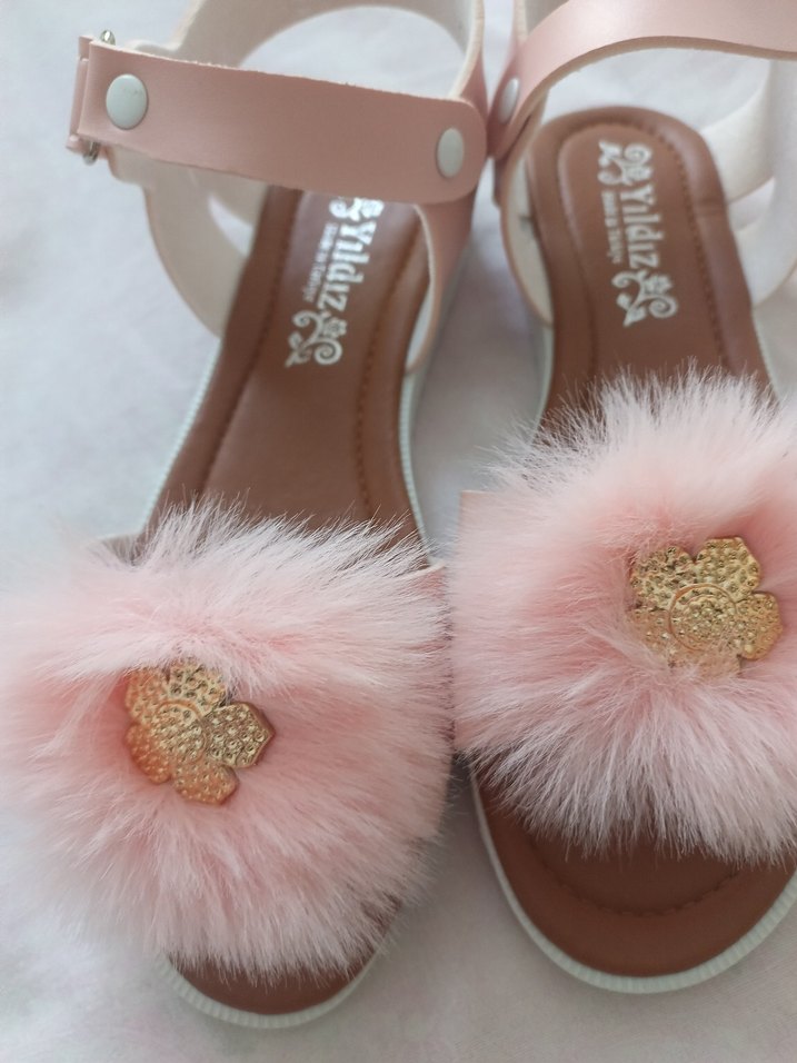 Pembe Tüylü Kız Çocuk Sandalet - Görsel 3