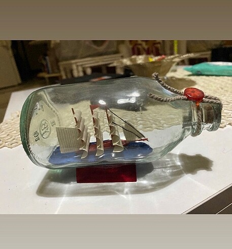Cam şişe içinde gemi