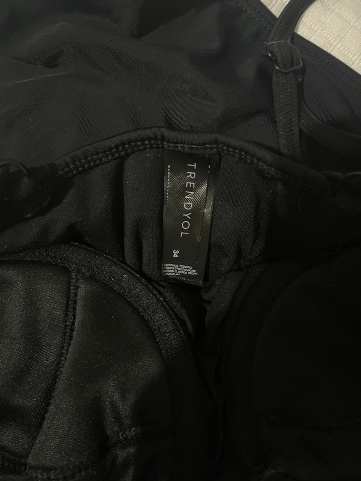 Siyah Gotik Fermuarlı İnce Askılı Mayo - Görsel 2