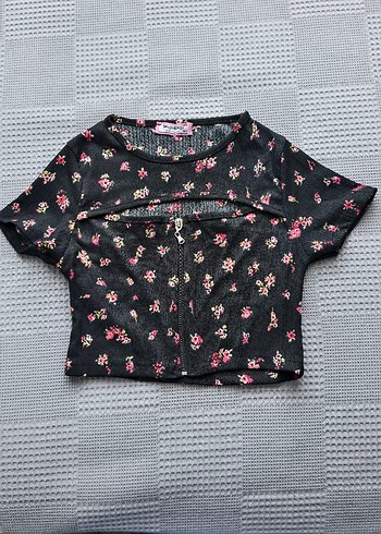 Önden Dekolte ve Fermuarlı Crop/ Büstiyer - Görsel 3