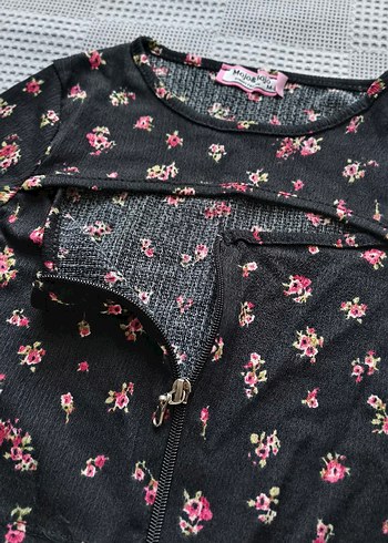 Önden Dekolte ve Fermuarlı Crop/ Büstiyer - Görsel 5