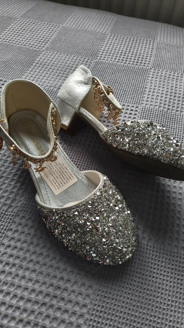 Charmlı Pullu Topuklu Kız Çocuk Ayakkabısı - Görsel 4