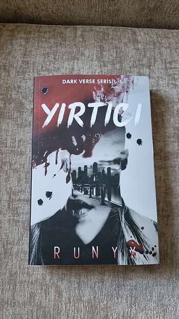 YIRTICI, DARK VERSE SERİSİ-1 ,RUNYX 