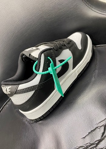 Nike Siyah Beyaz Laced Sneakers