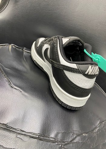 Diğer Nike Siyah Beyaz Laced Sneakers