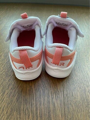 26 Beden beyaz Renk Nike Airmax Bolt çocuk spor ayakkabı