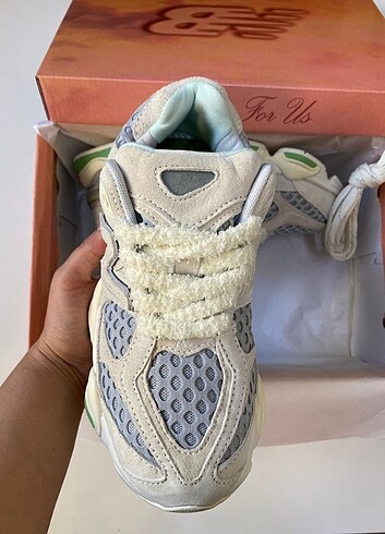 37 Beden ten rengi Renk New balance