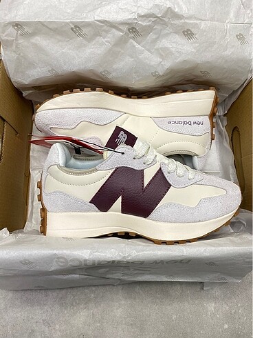 NEW BALANCE