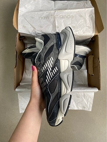42 Beden NEW BALANCE 9060
