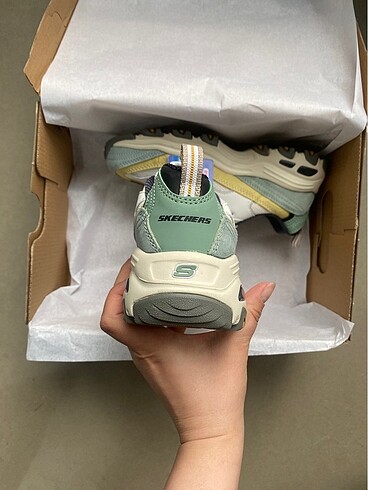 37 Beden haki Renk SKECHERS DLITES
