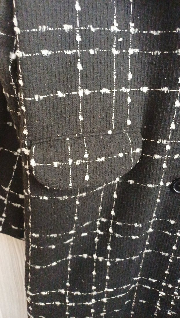 Düğmeli Siyah Mini Kareli Kadın Kaban - Görsel 3