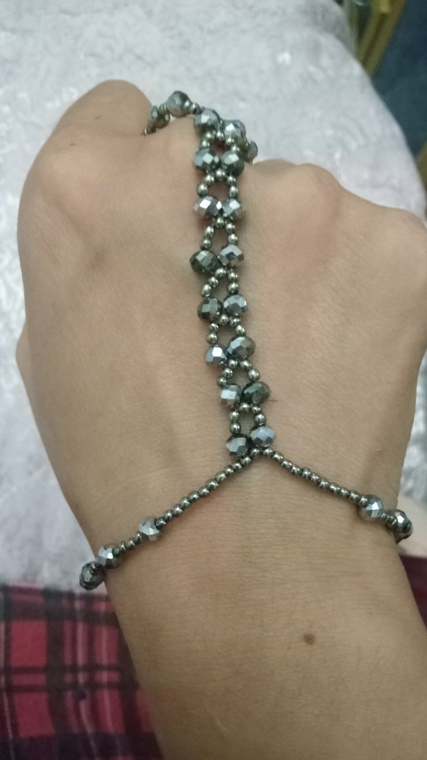 Gri Boncuklu Kadın El Zinciri - Görsel 2