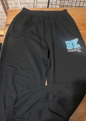 Siyah Baskılı Rahat Kesim Eşofman Altı - Görsel 2