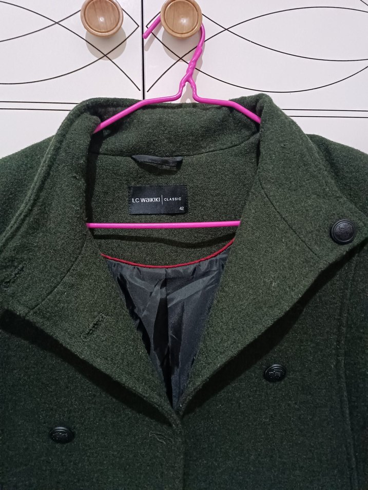 Haki Renkli Düğmeli Kadın Kaban - Görsel 4