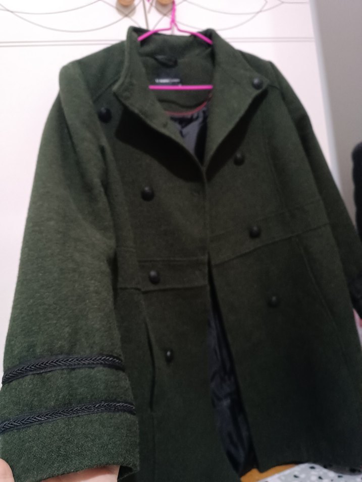 Haki Renkli Düğmeli Kadın Kaban - Görsel 3